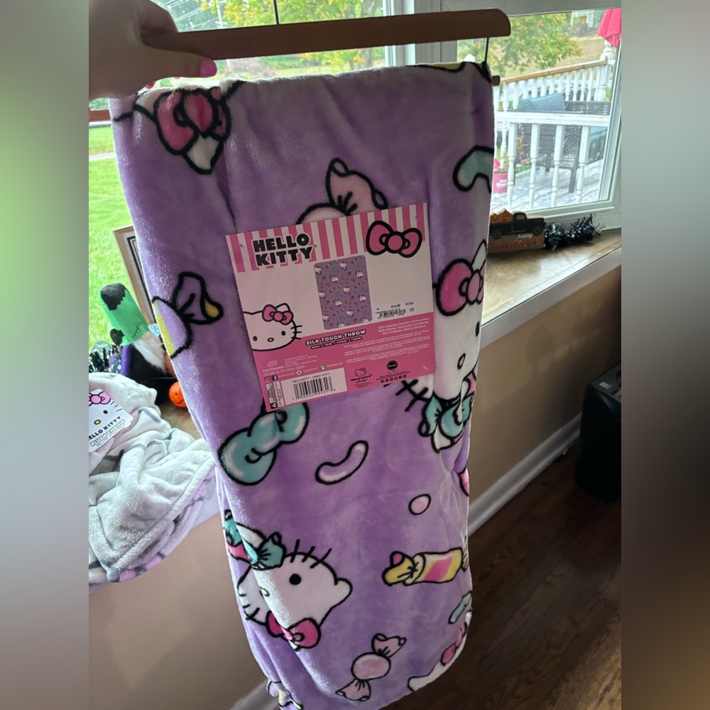 Hello kitty blanket